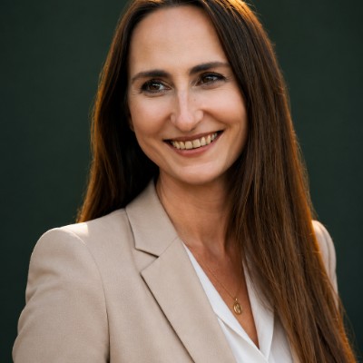 tutora.hu — Gabriella Praznovszky — 56a34cd5-a2ef-4b2b-9cf6-fb1a798fd799, 7d2feb9c-bc1d-40fc-acad-56e71c3b3b84